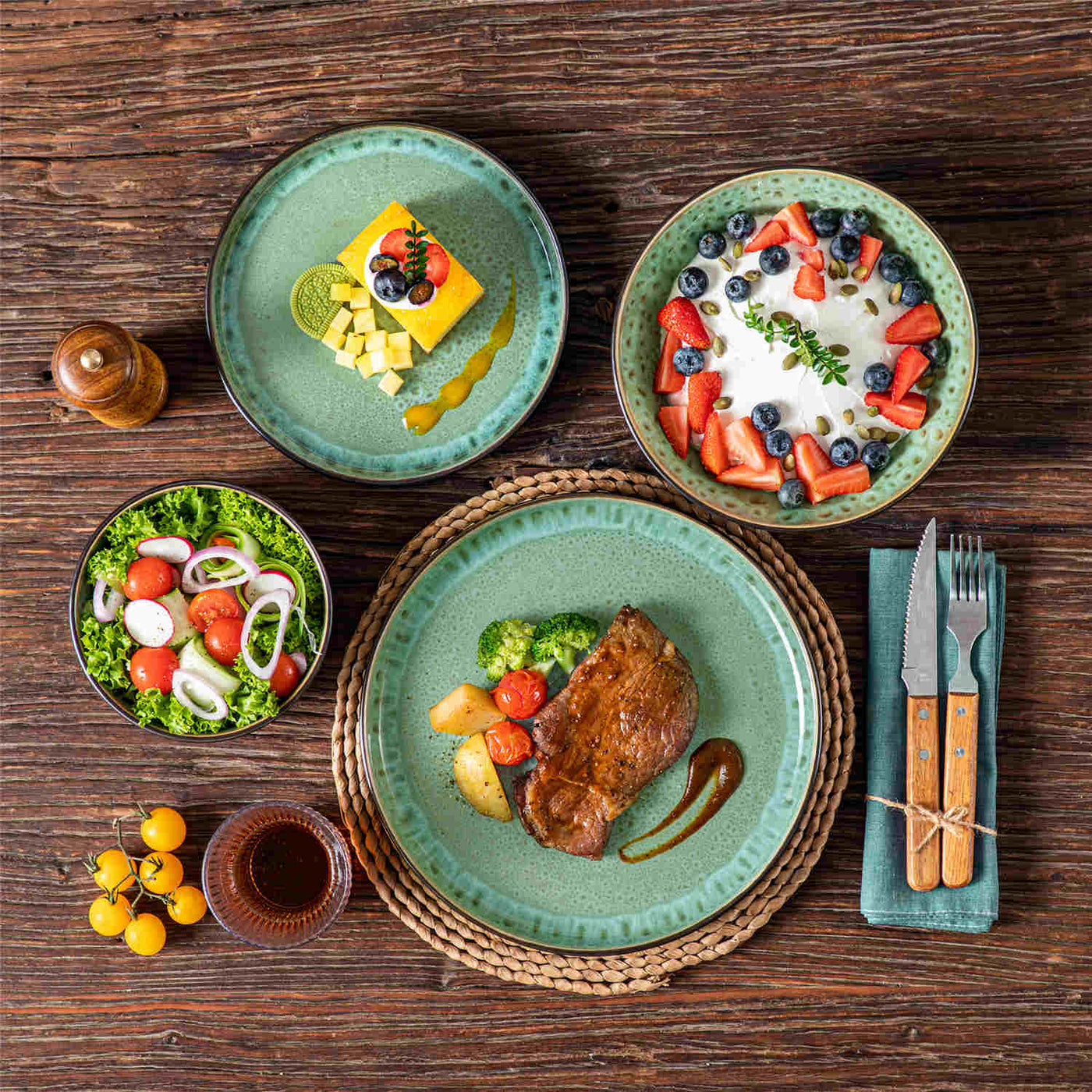 vancasso Glossy Light Green 16-Piece Stoneware Dinnerware Set from the Playa Collection, Featuring Farmhouse Charm with Plates and Bowls for 4 People.