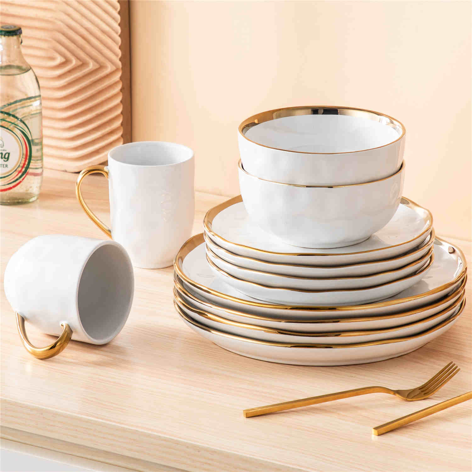 LOVECASA Gold Trim 16-teiliges Geschirrset