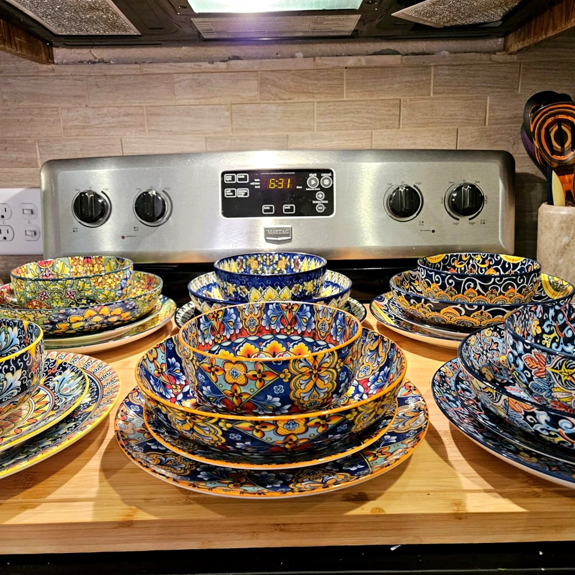 vancasso Simi 24-Piece Dinnerware Set With Double-Sided Bowls, Showcasing Vibrant Bohemian Patterns For An Elegant And Versatile Table Setting.