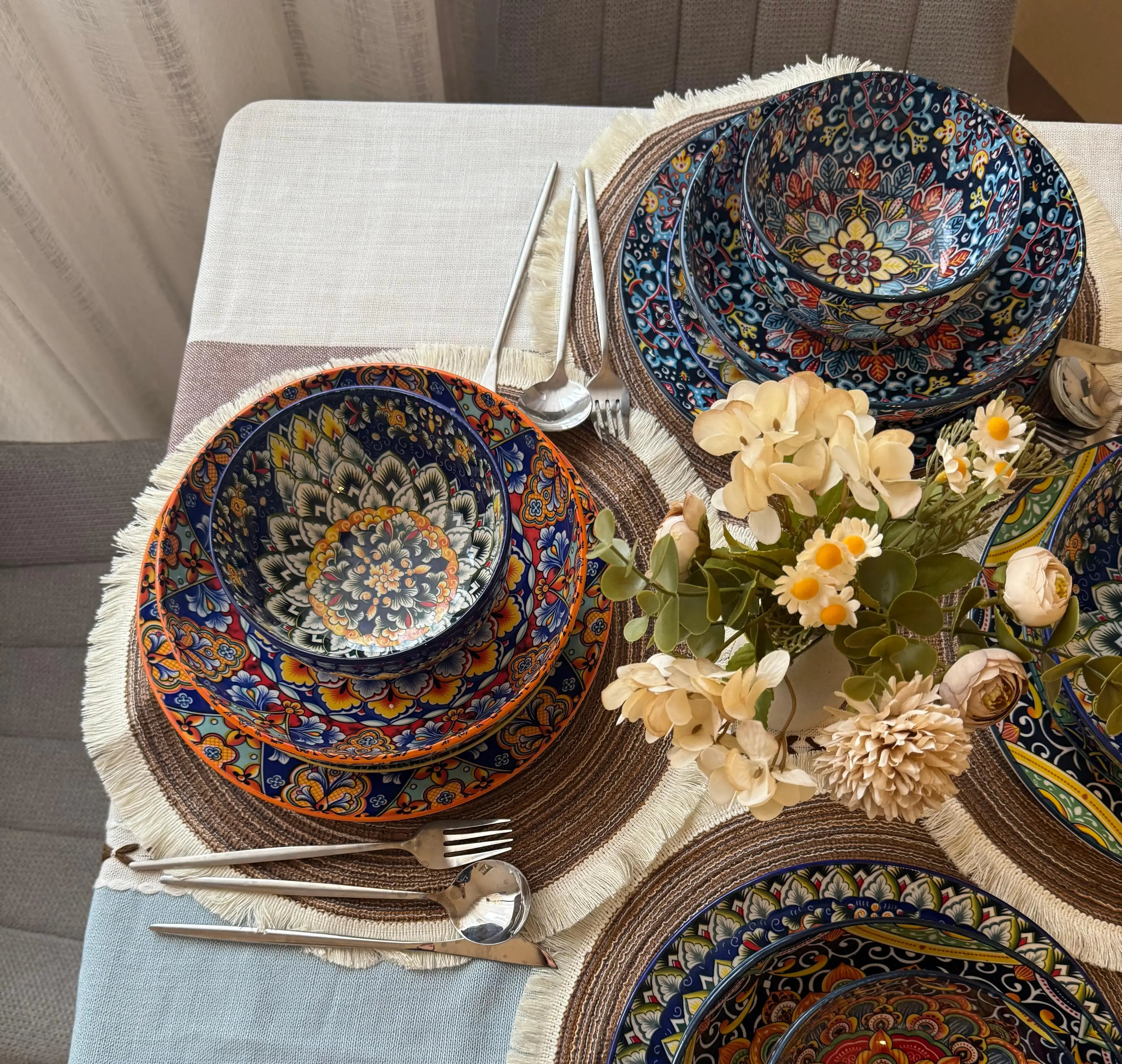 vancasso Simi 24-Piece Dinnerware Set With Double-Sided Bowls, Showcasing Vibrant Bohemian Patterns For An Elegant And Versatile Table Setting.