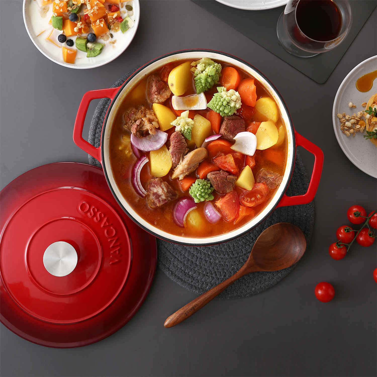 Cast Iron Dutch Oven Non-Stick Durable - Main Image