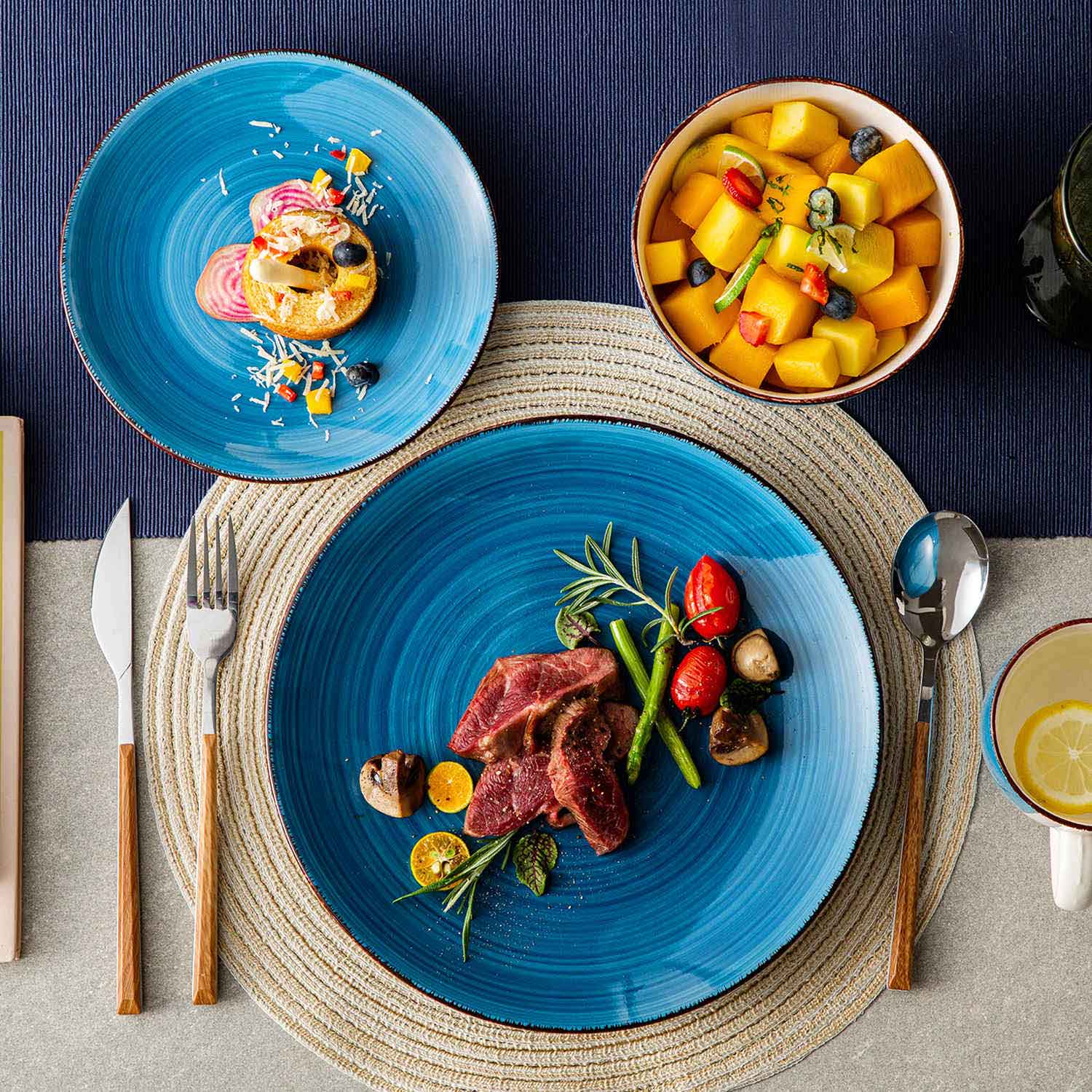 Handmade Dinnerware Set | 16 Piece Spiral Design
