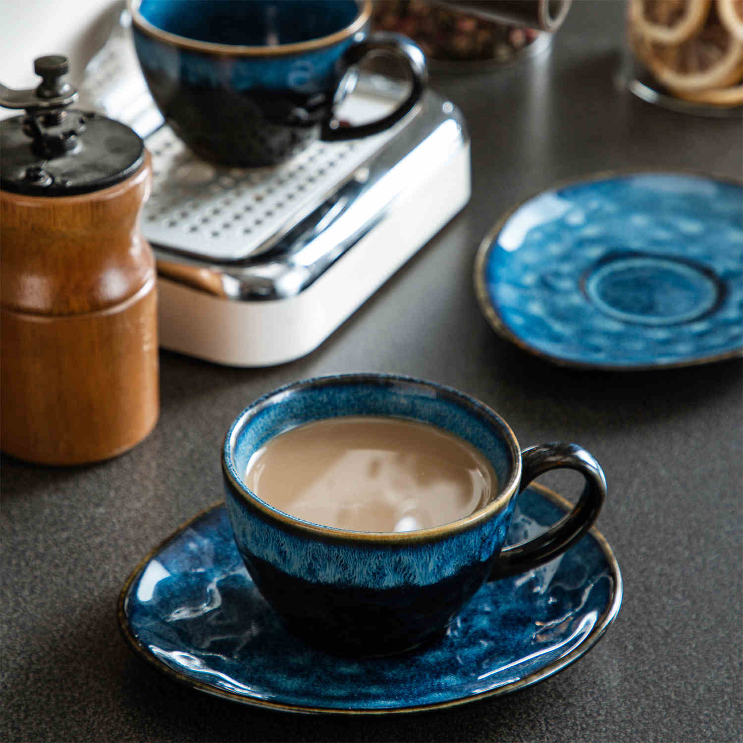 Vancasso Série BELLA – Service à Café & Thé 4 Personnes En Céramique Colorée, Tasses 200 Ml Avec Soucoupes, Style Rétro Japonais Élégant